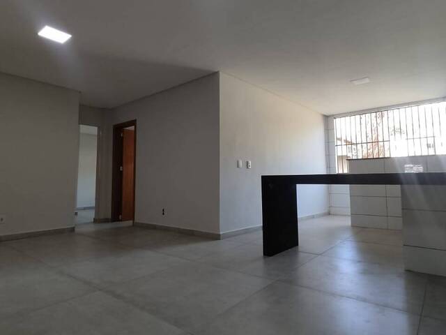 #1011 - Apartamento para Venda em Ipatinga - MG - 1