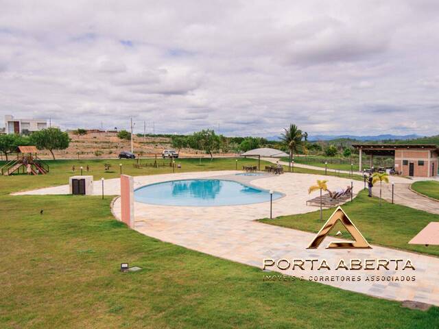 #381 - Terreno em condomínio para Venda em Caratinga - MG