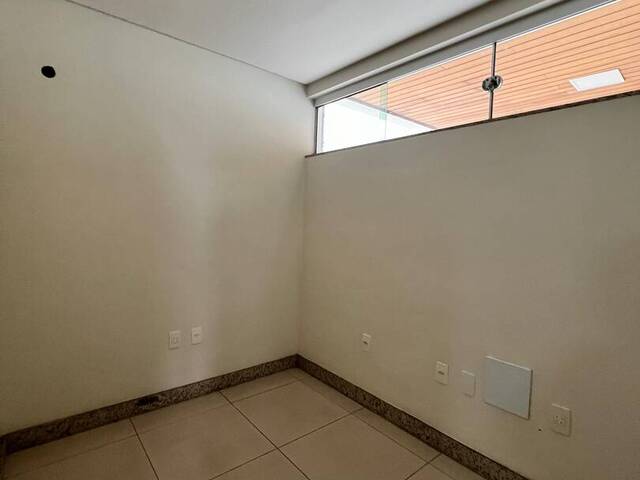 #1022 - Casa para Venda em Timóteo - MG - 2