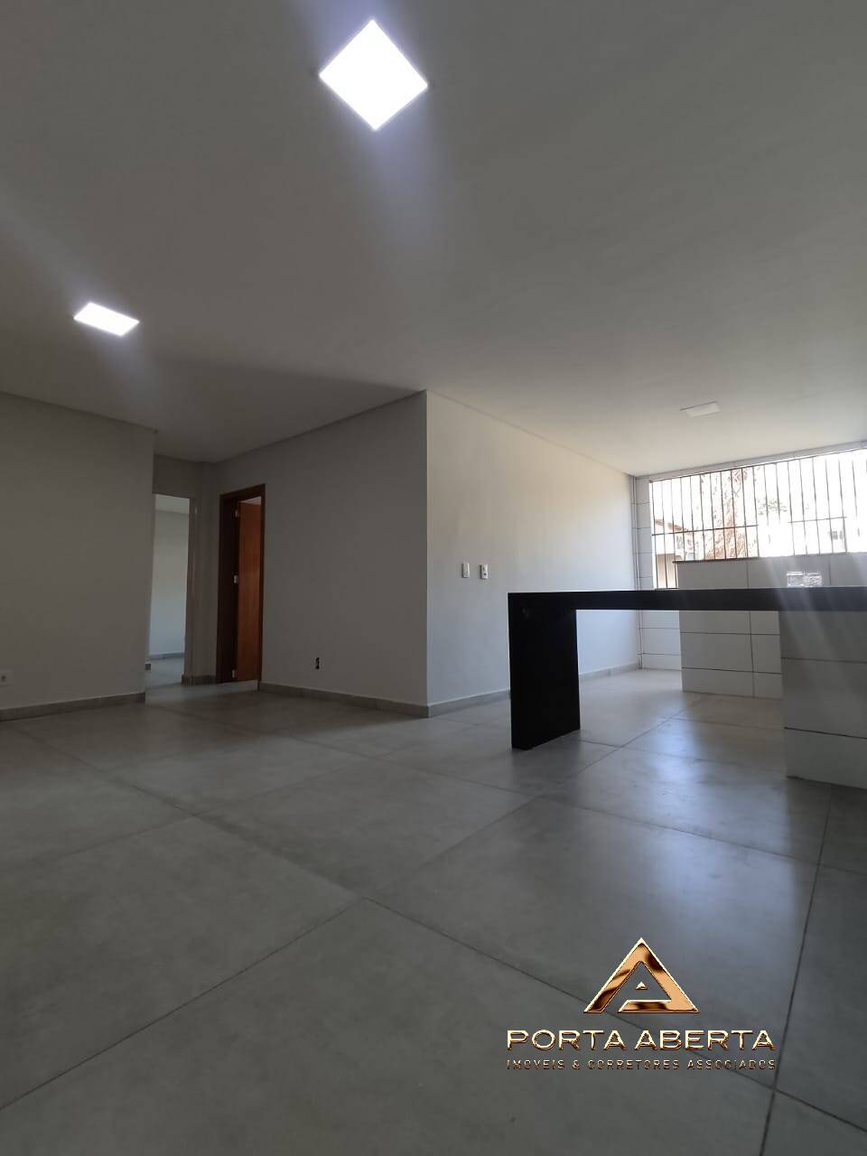 Apartamento à venda com 2 quartos, 54m² - Foto 1