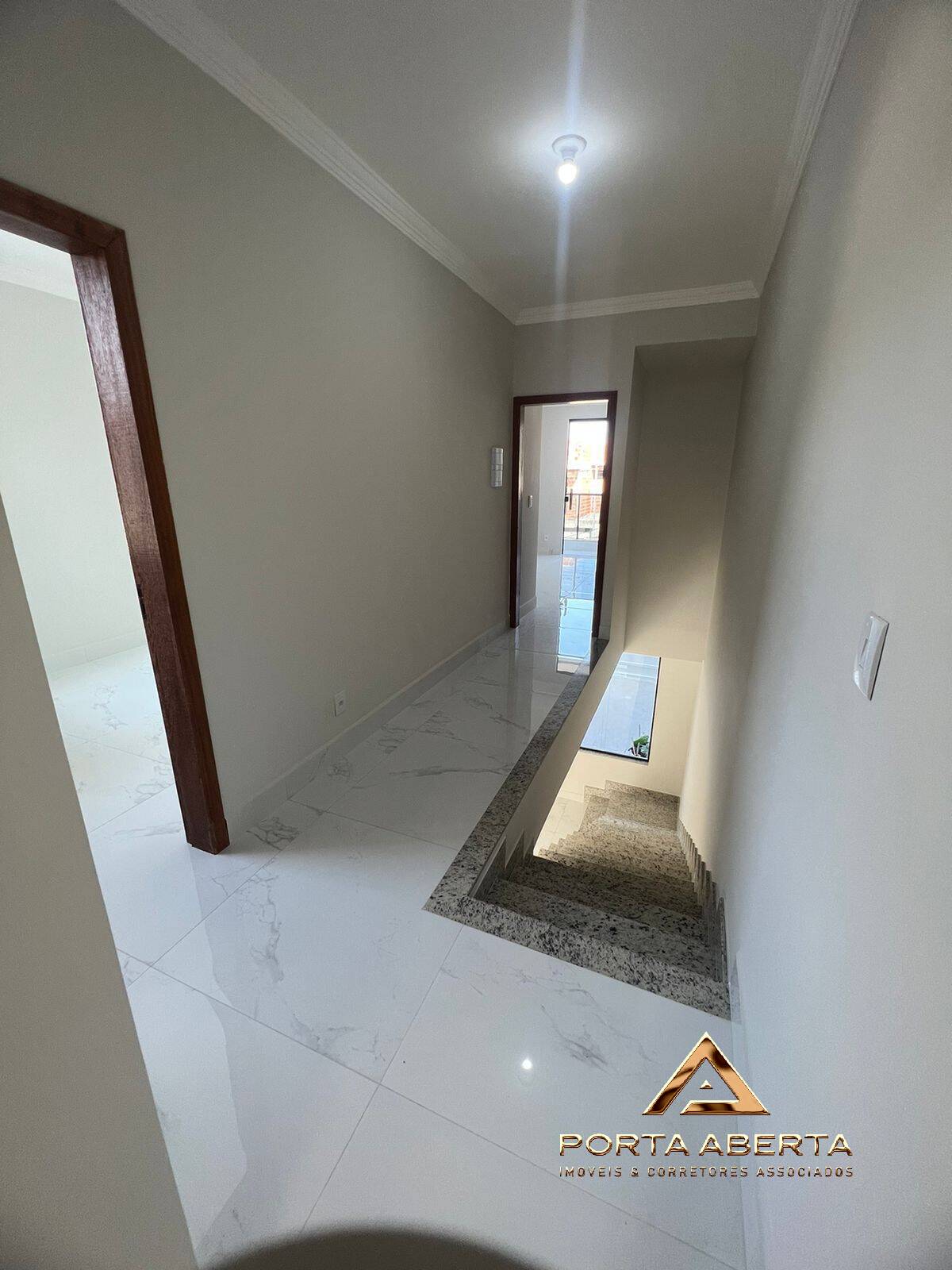 Casa à venda com 3 quartos, 150m² - Foto 11