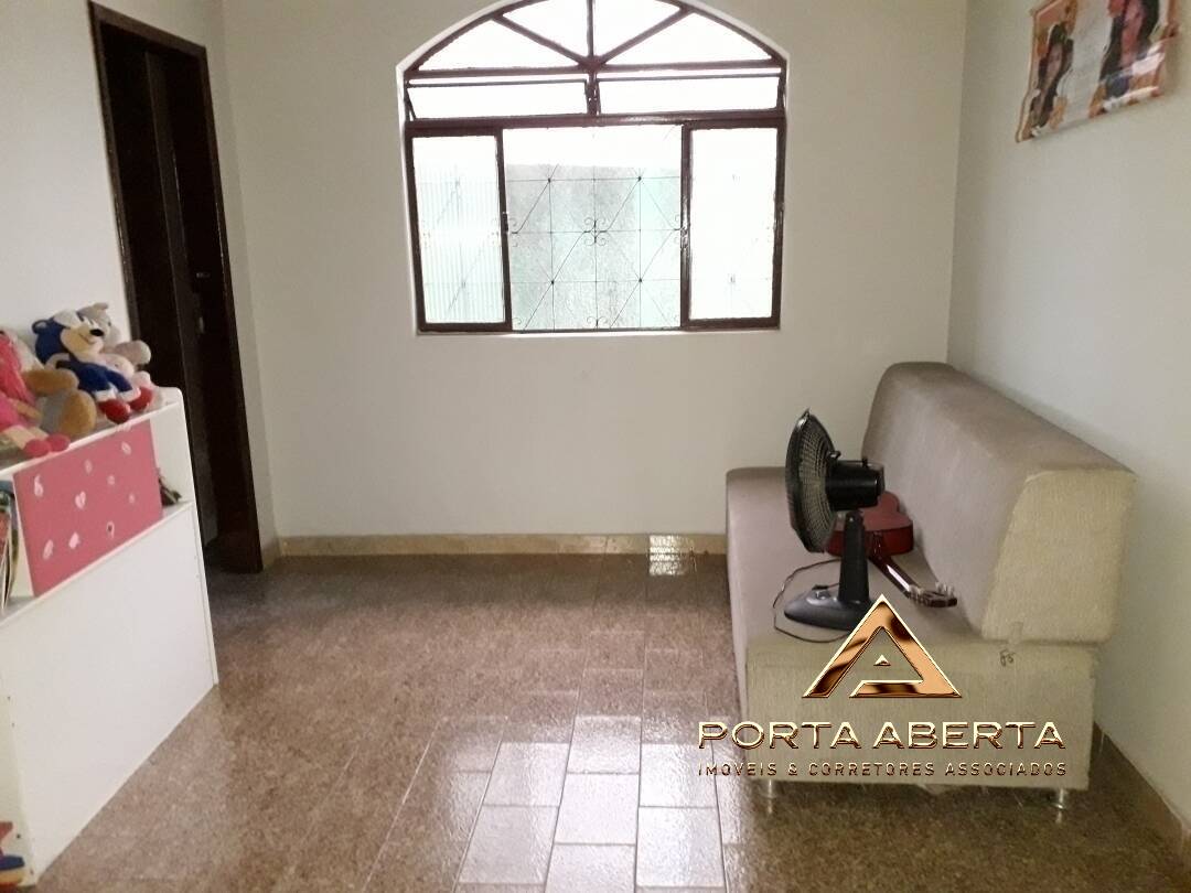 Casa à venda com 3 quartos, 100m² - Foto 9