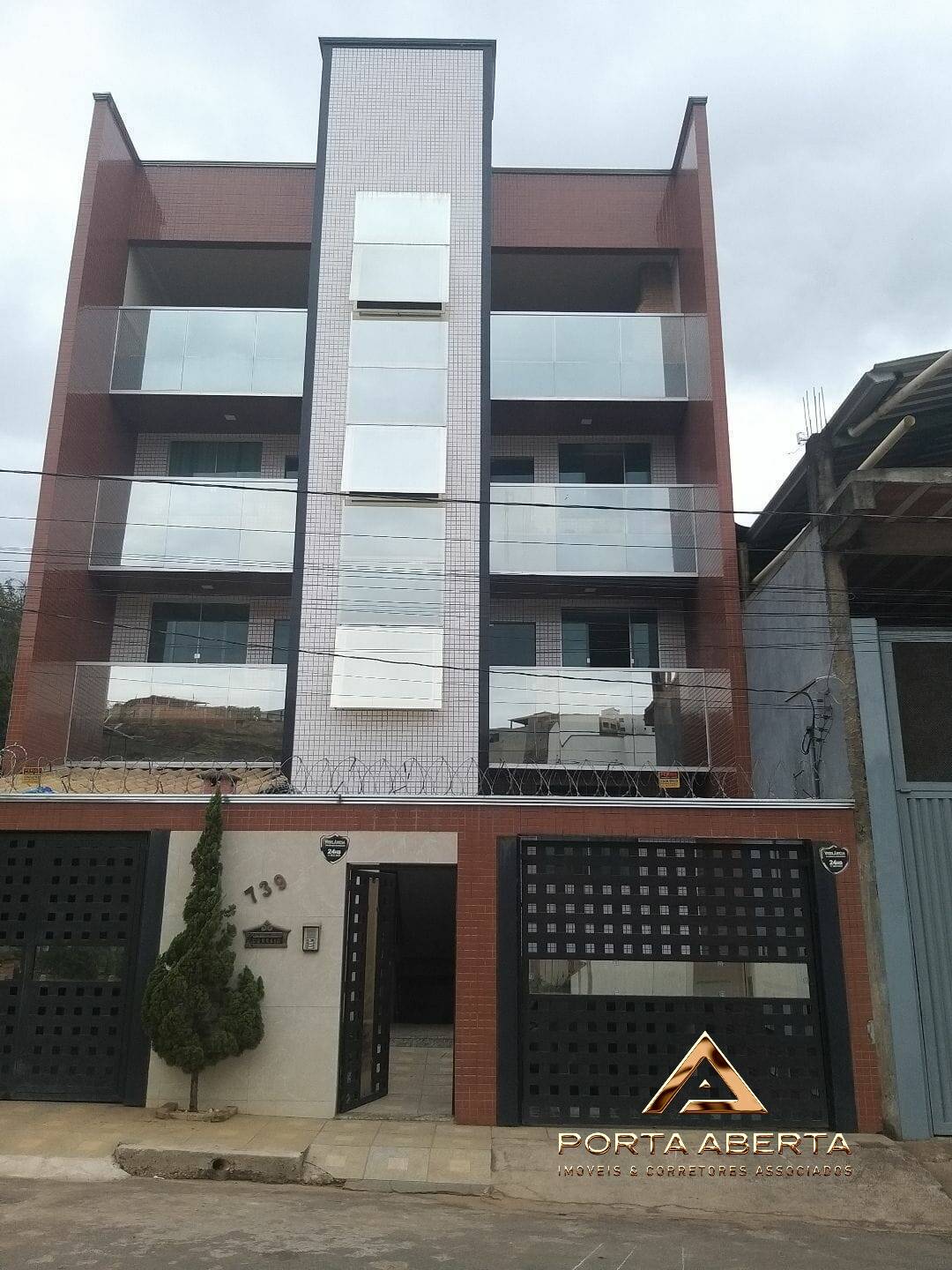 Apartamento à venda com 3 quartos, 210m² - Foto 1