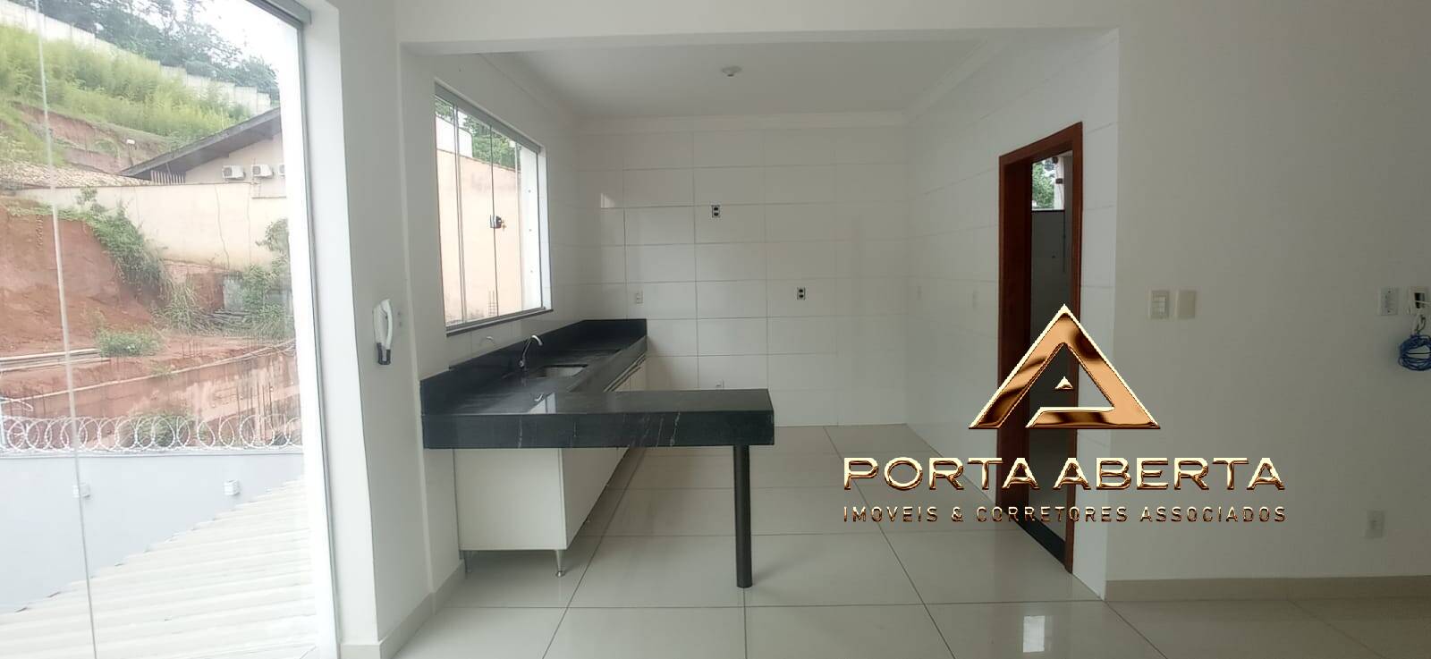 Apartamento à venda com 3 quartos, 192m² - Foto 4