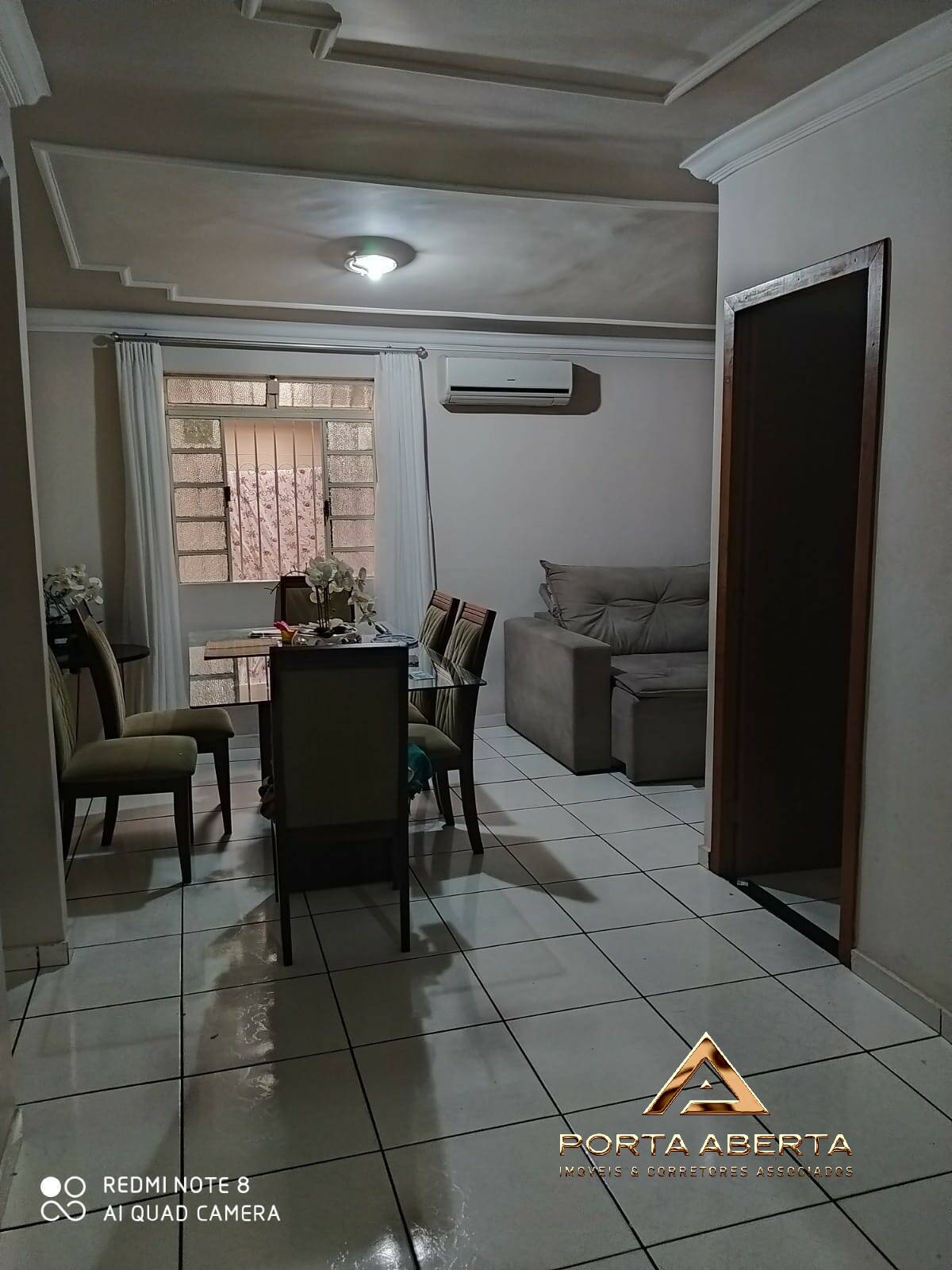 Casa à venda com 3 quartos, 230m² - Foto 8