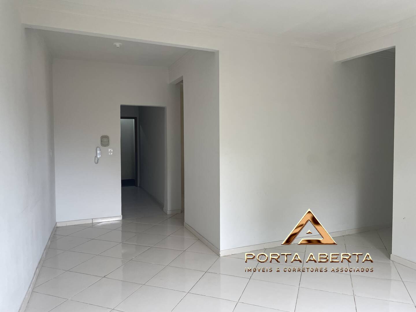 Apartamento à venda com 2 quartos, 60m² - Foto 1