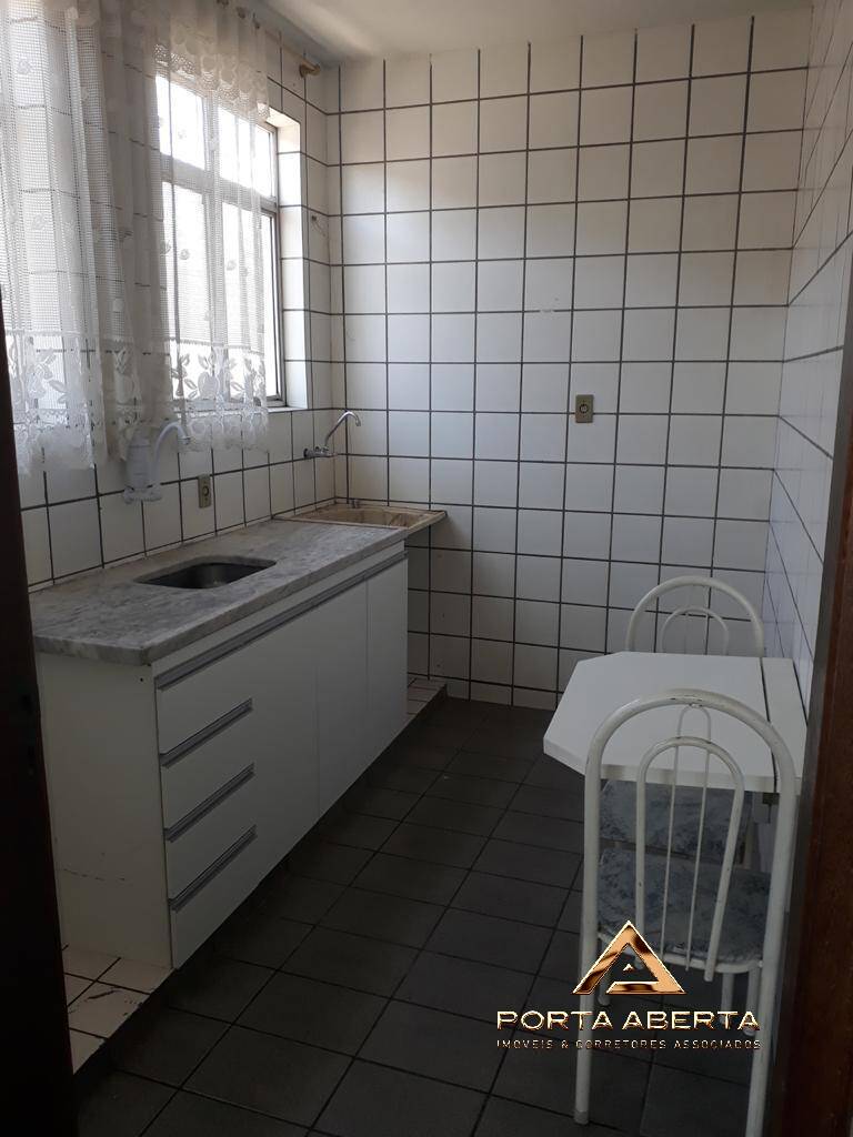 Apartamento à venda com 1 quarto, 42m² - Foto 5