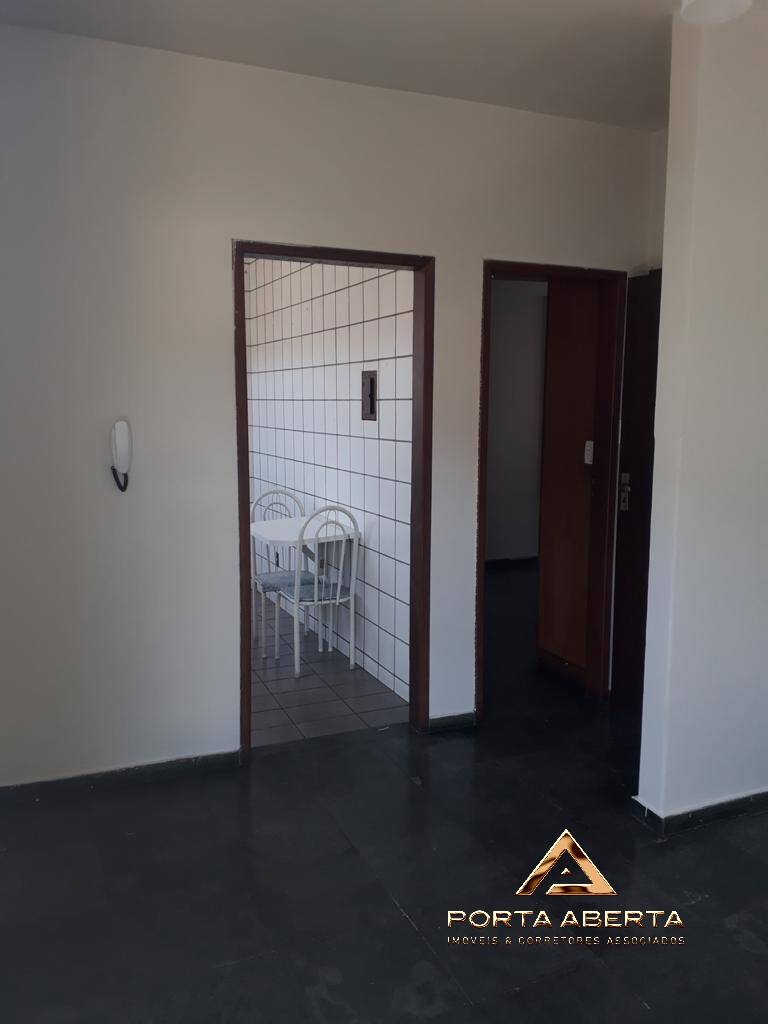 Apartamento à venda com 1 quarto, 42m² - Foto 12