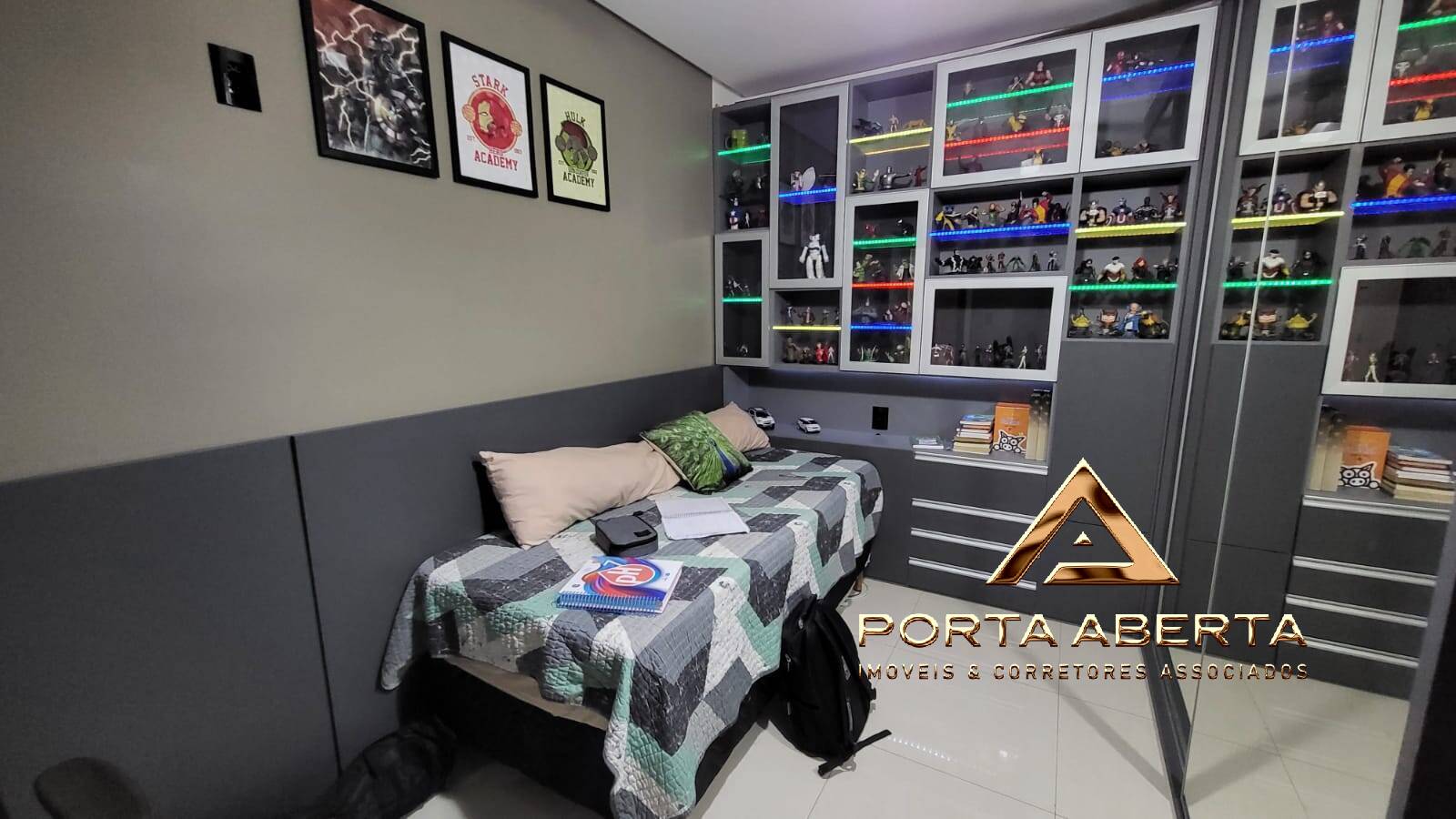 Apartamento à venda com 3 quartos, 200m² - Foto 5