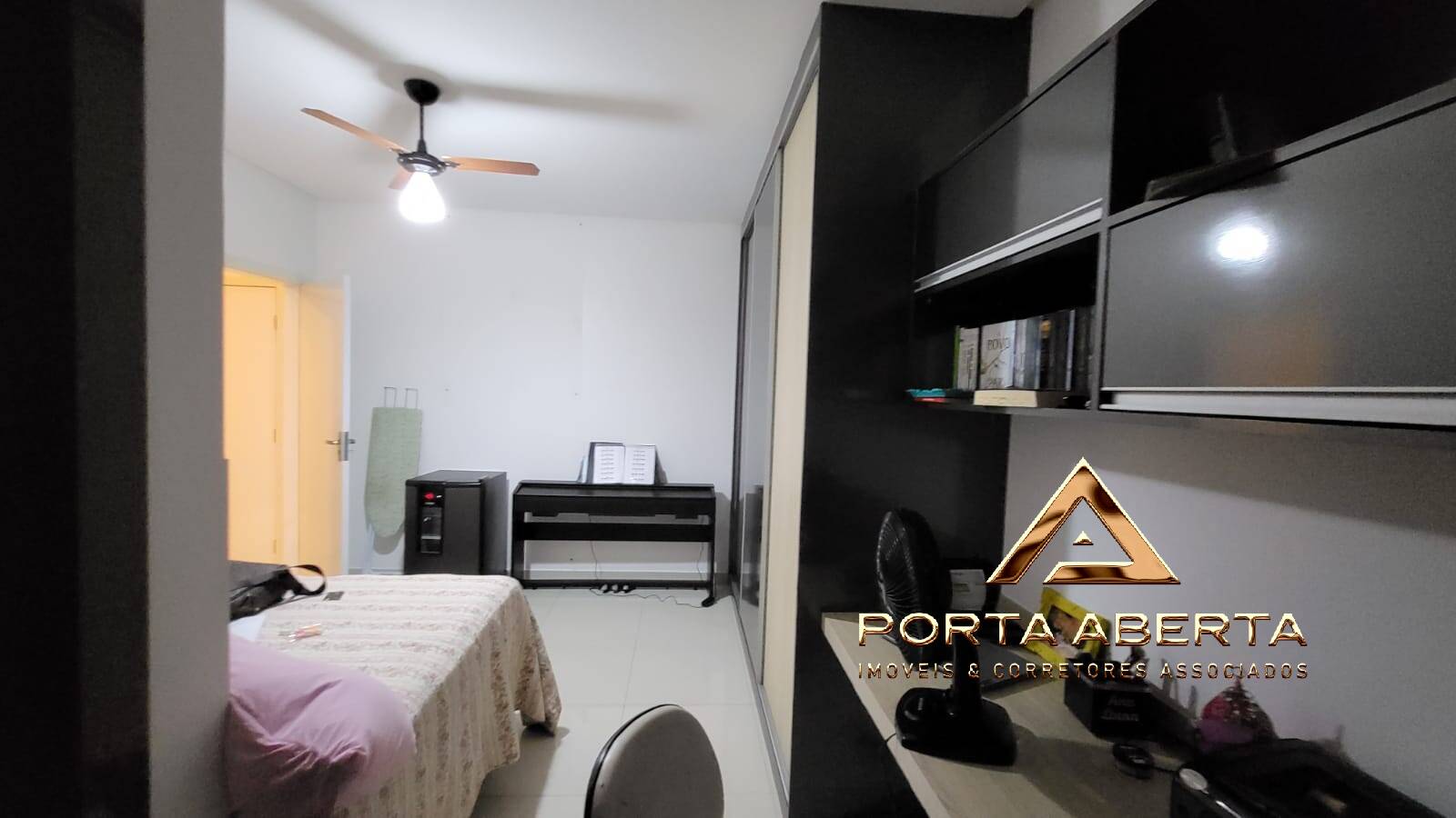 Apartamento à venda com 3 quartos, 200m² - Foto 18