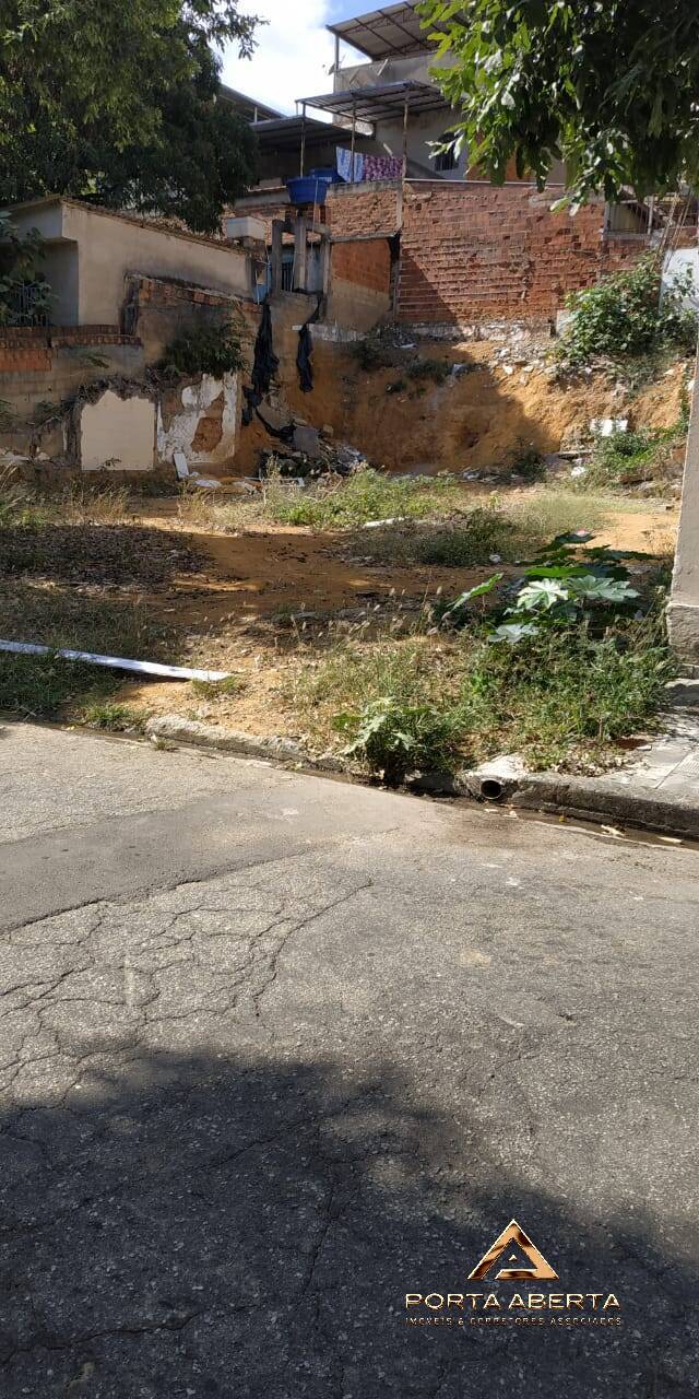 Terreno à venda, 360m² - Foto 1