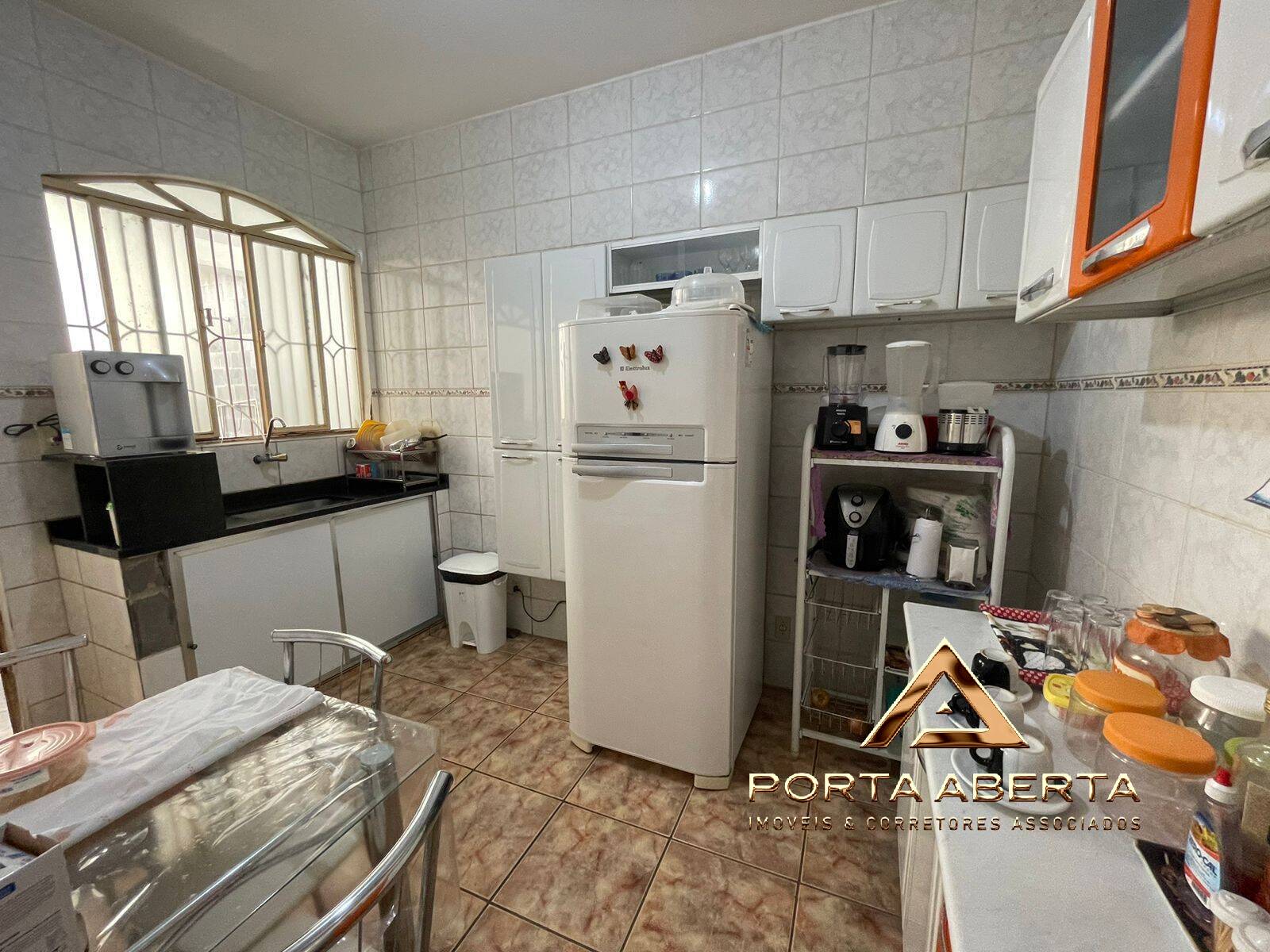 Casa à venda com 3 quartos, 240m² - Foto 20