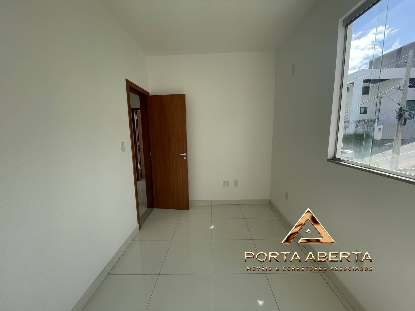 Apartamento à venda com 2 quartos, 68m² - Foto 11