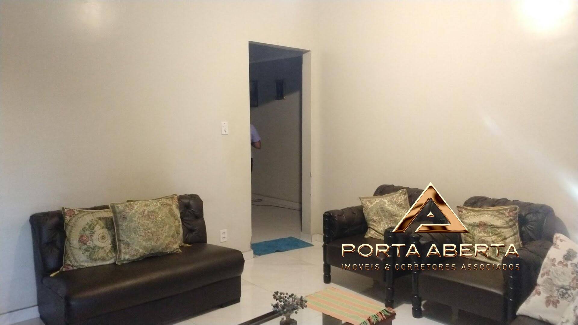 Casa à venda com 3 quartos, 151m² - Foto 4