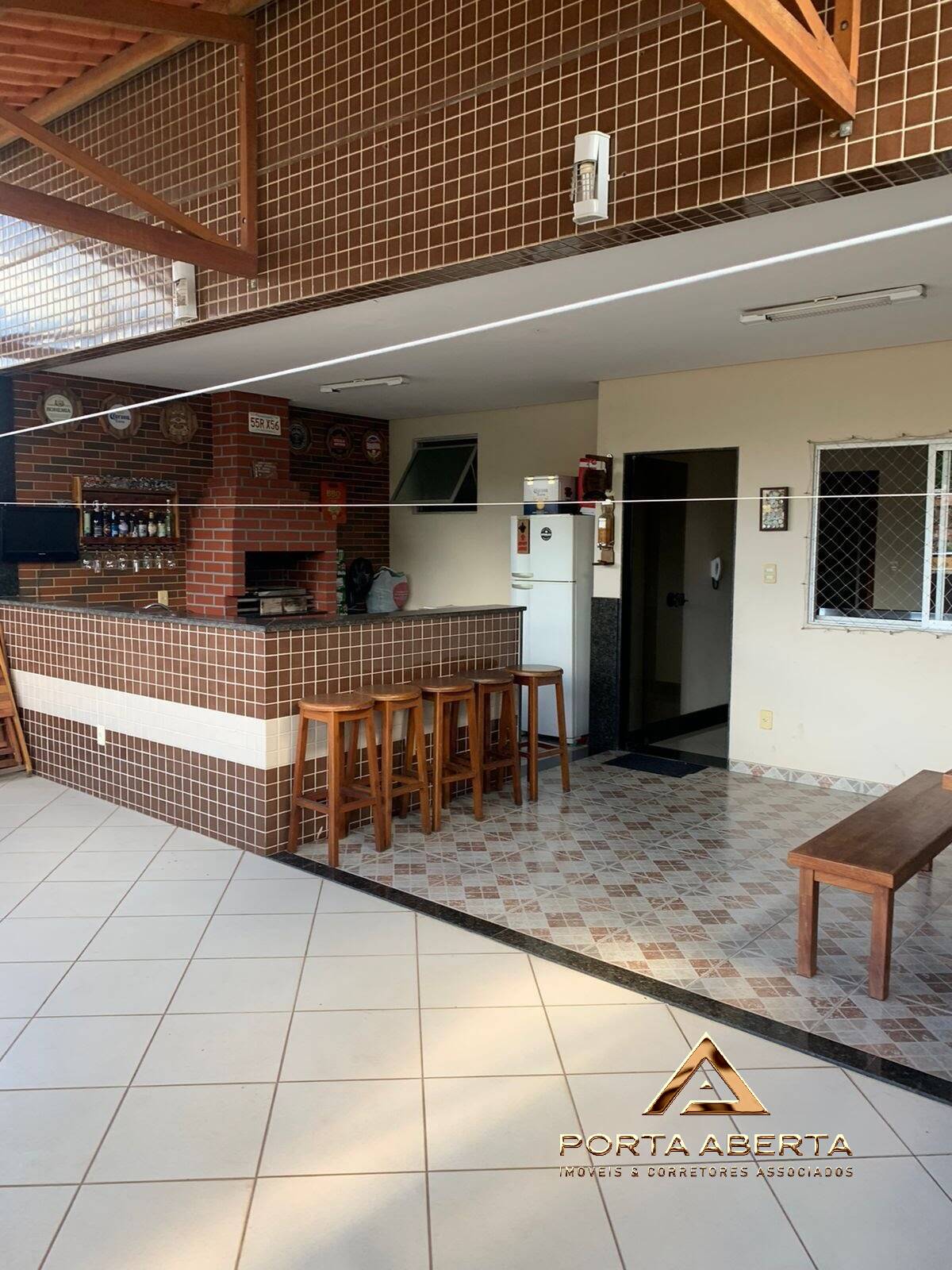 Apartamento à venda com 3 quartos, 217m² - Foto 1