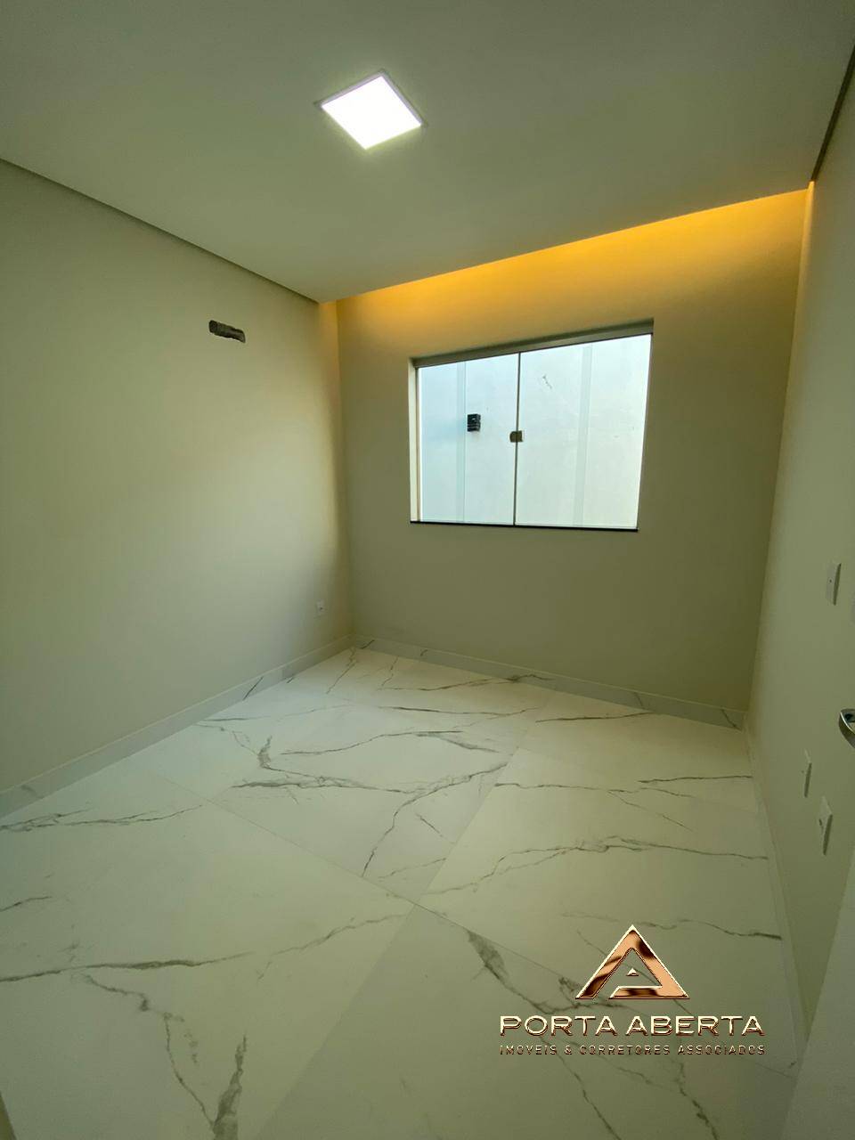 Casa à venda com 3 quartos, 210m² - Foto 11