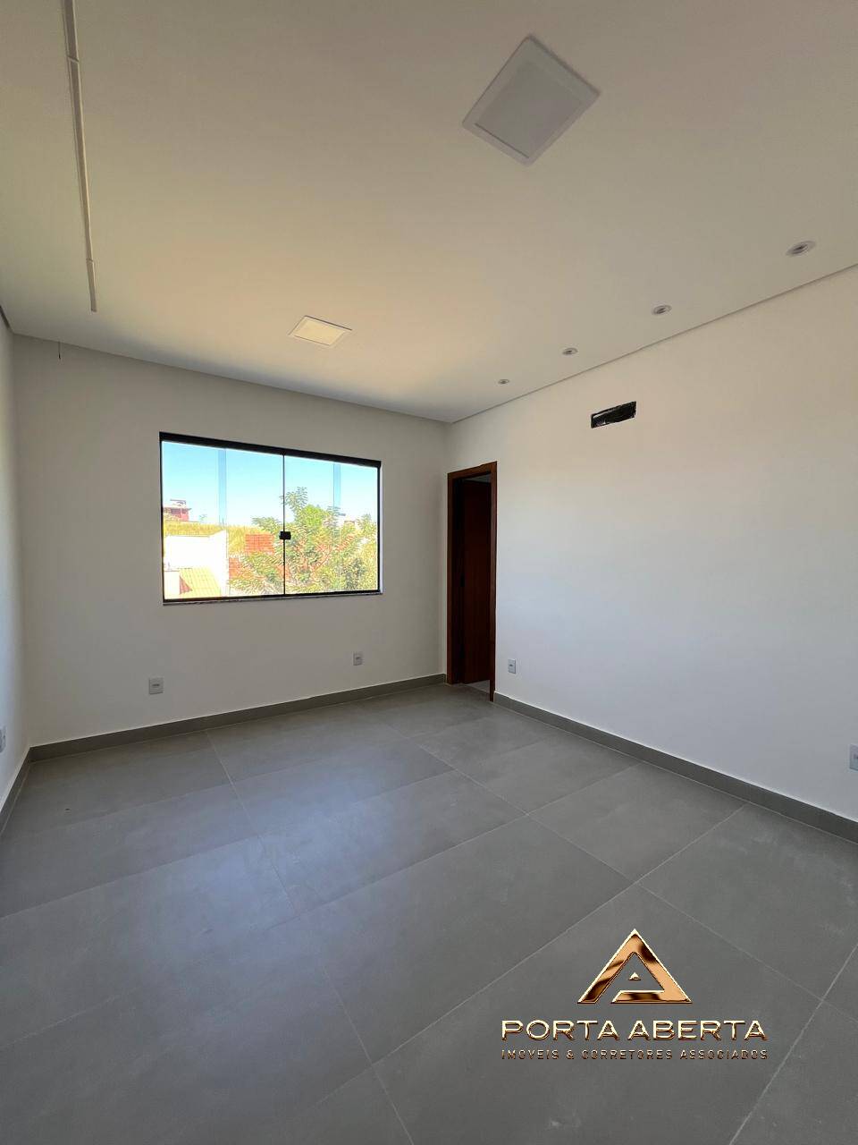 Casa à venda com 3 quartos, 140m² - Foto 18