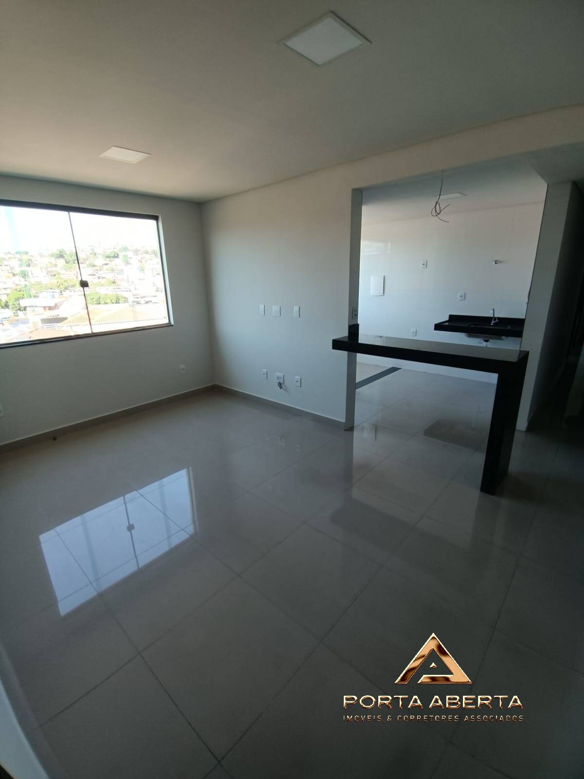 Apartamento à venda com 3 quartos, 108m² - Foto 1