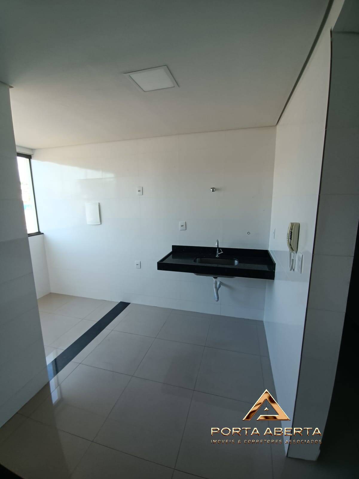 Apartamento à venda com 3 quartos, 108m² - Foto 4