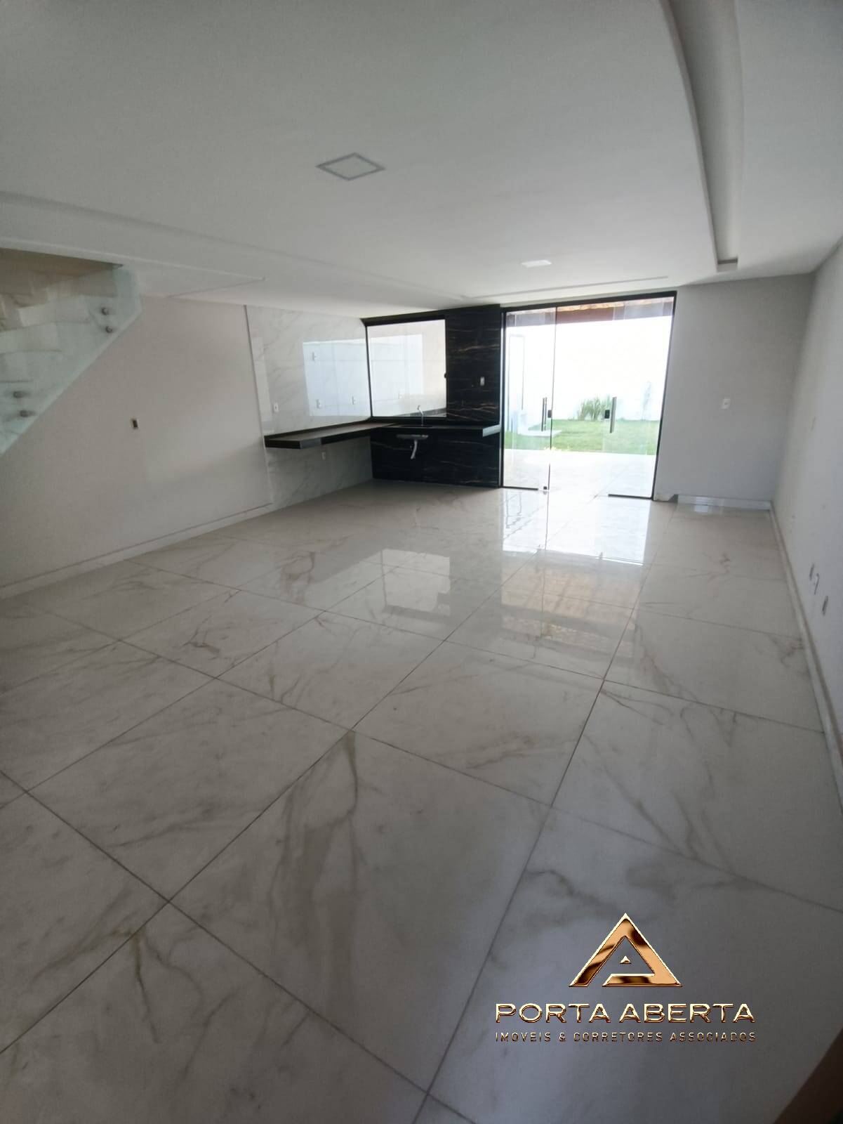 Casa à venda com 3 quartos, 145m² - Foto 3