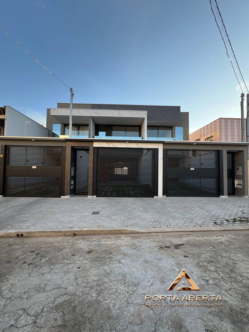 Casa à venda com 3 quartos, 150m² - Foto 1