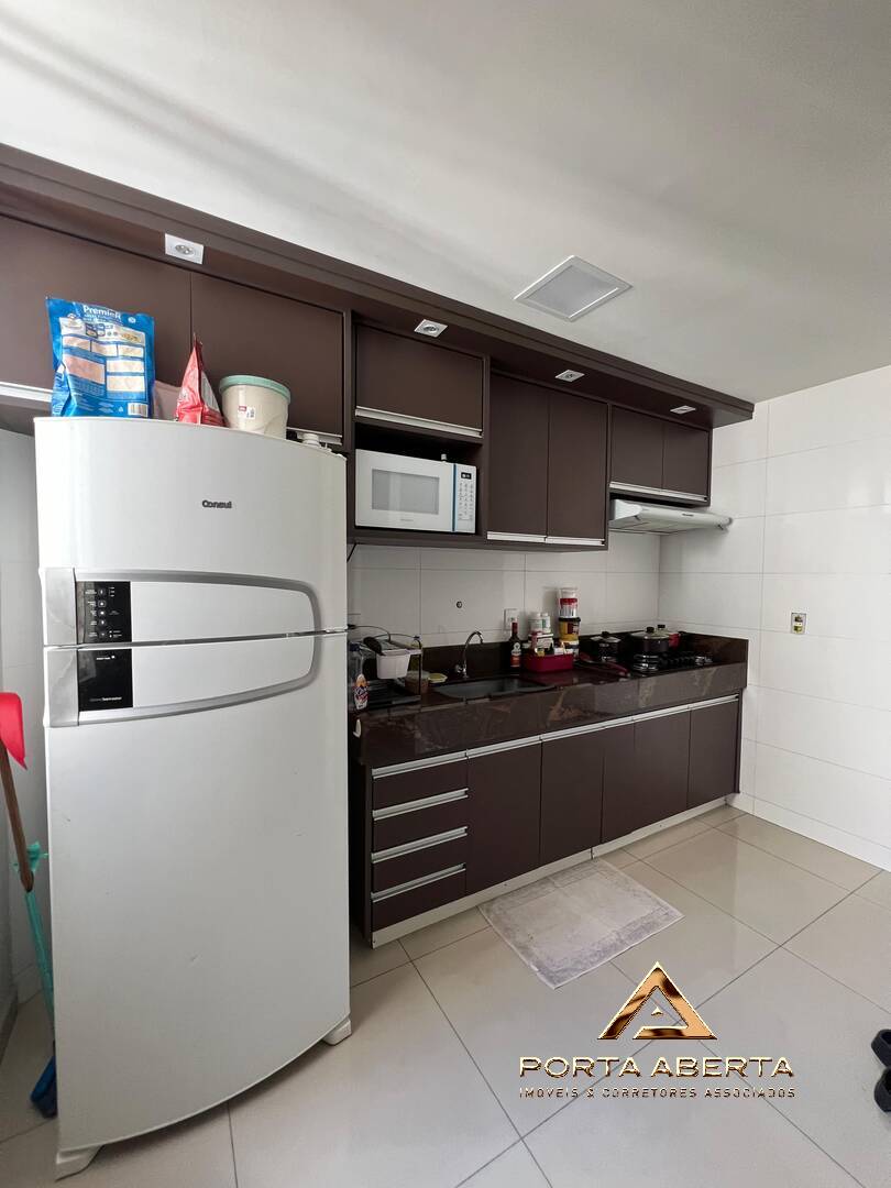 Apartamento à venda com 3 quartos, 190m² - Foto 7