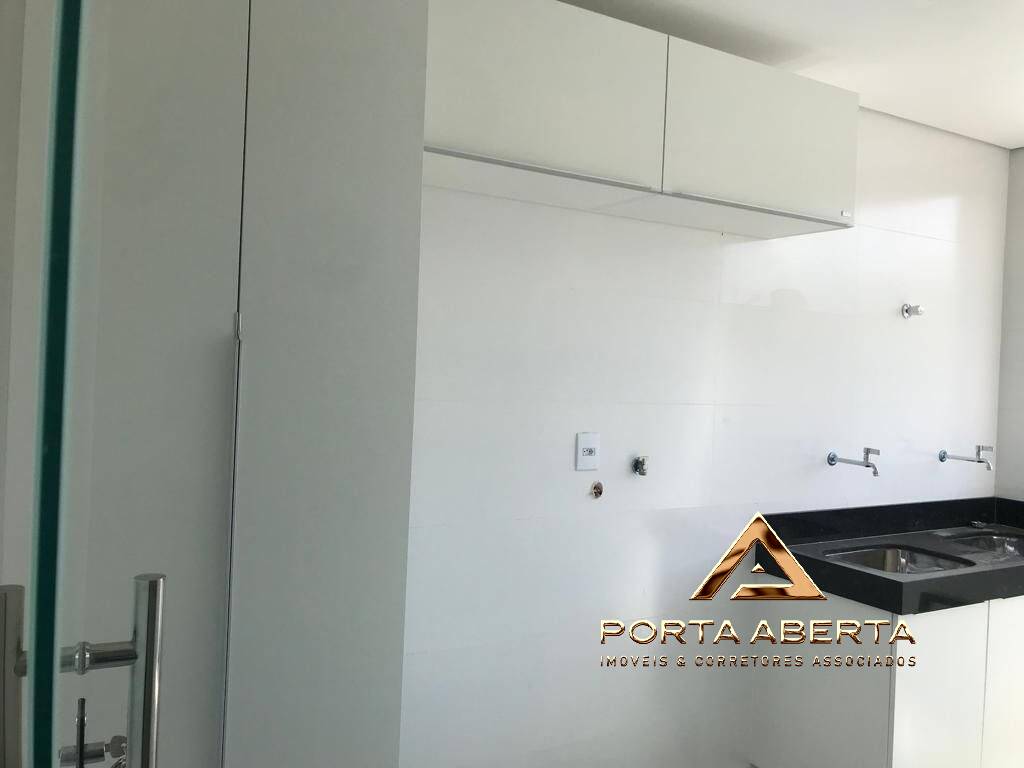 Apartamento à venda com 3 quartos, 202m² - Foto 6