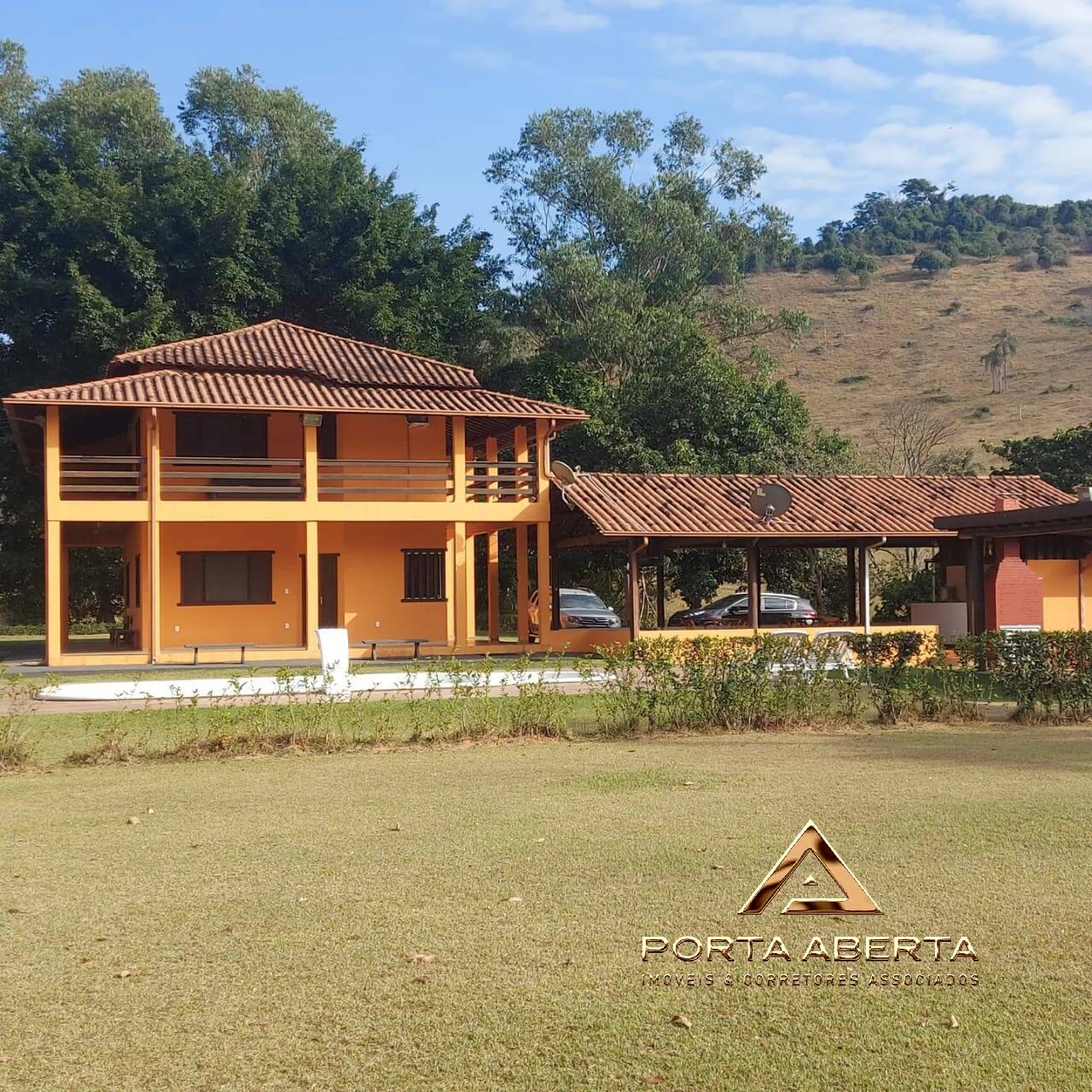 Fazenda à venda com 7 quartos, 500m² - Foto 3