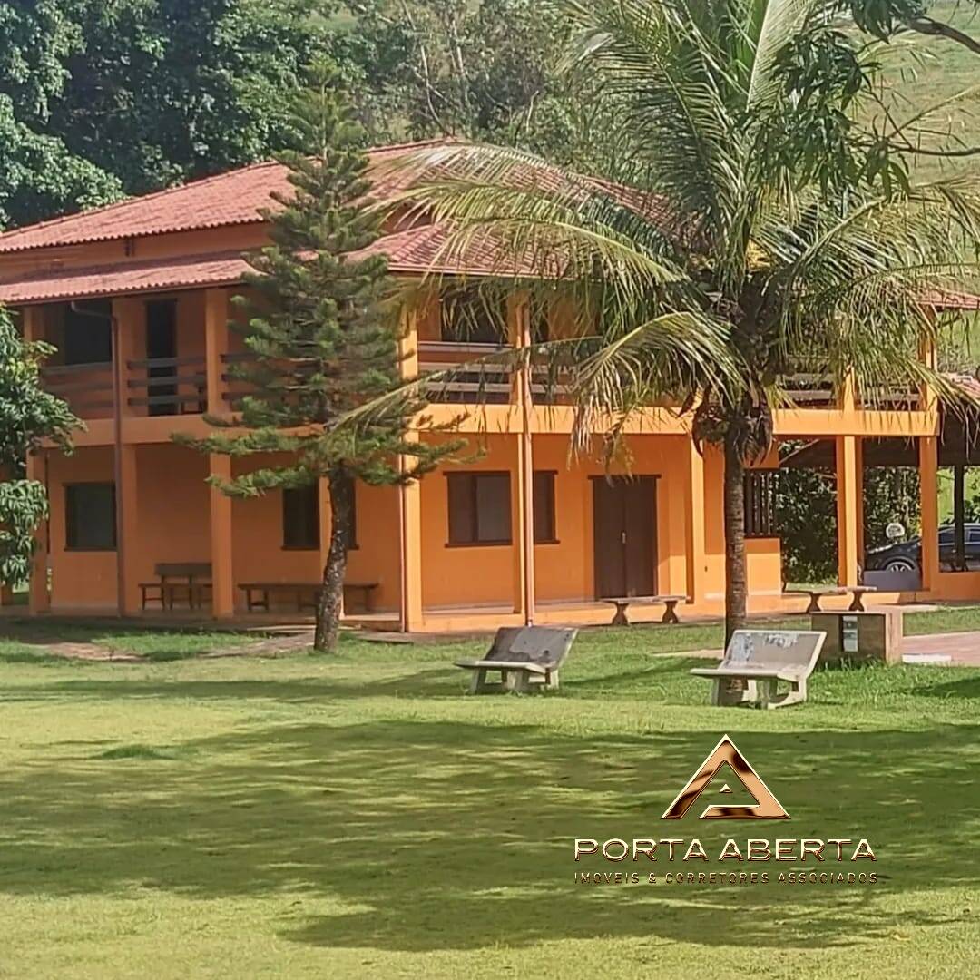 Fazenda à venda com 7 quartos, 500m² - Foto 1