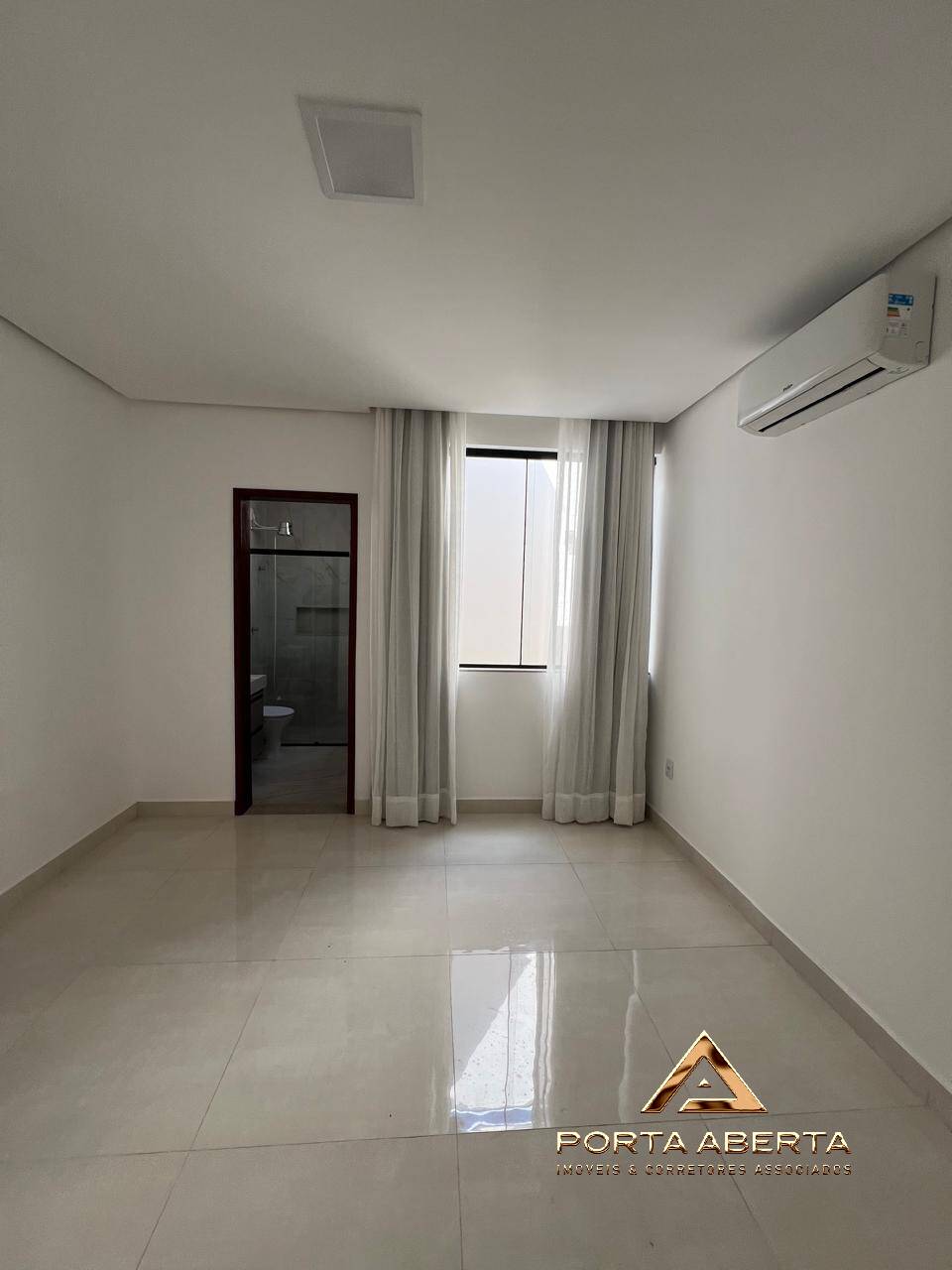 Casa à venda com 3 quartos, 90m² - Foto 12