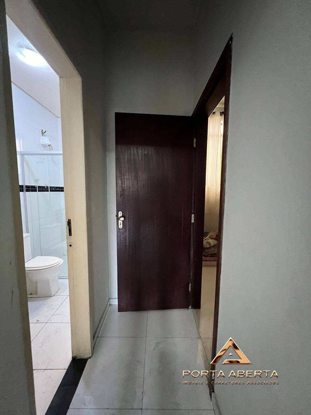 Casa à venda com 6 quartos, 192m² - Foto 22