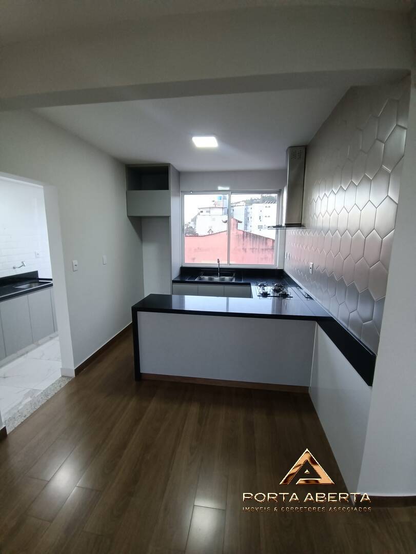 Apartamento à venda com 3 quartos, 95m² - Foto 3