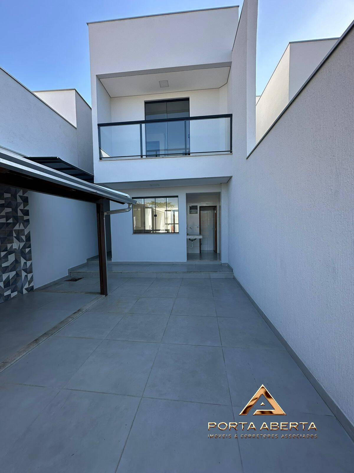 Casa à venda com 3 quartos, 140m² - Foto 2