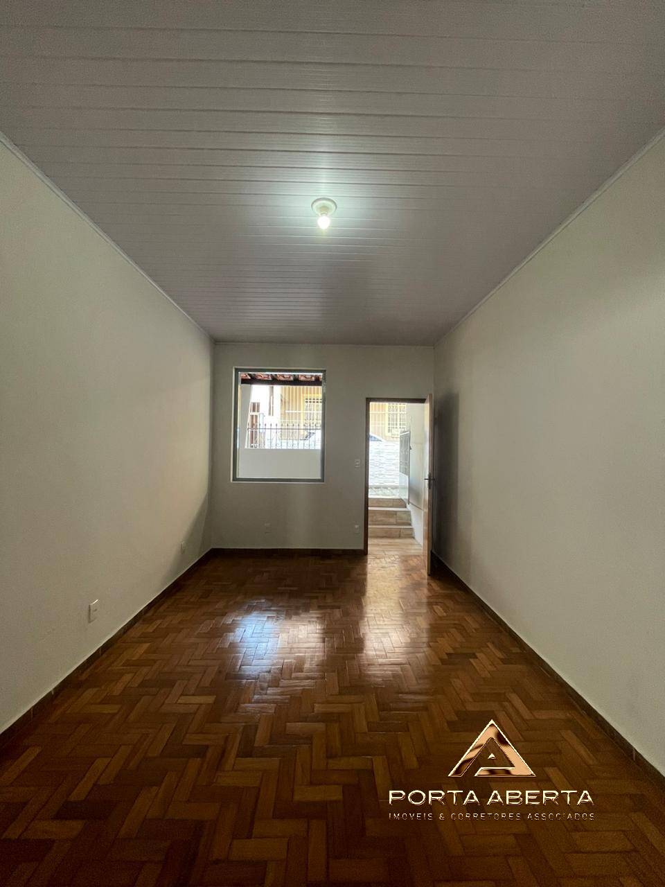 Casa à venda com 2 quartos, 110m² - Foto 7