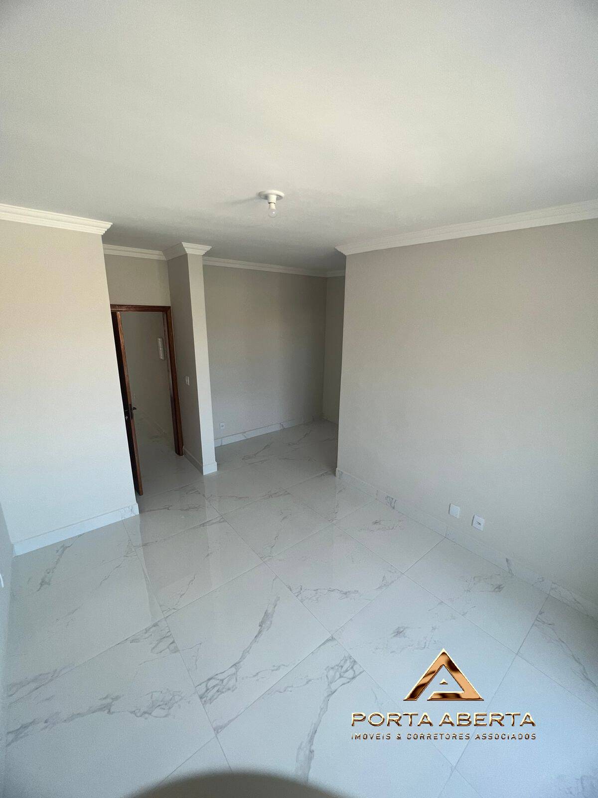 Casa à venda com 3 quartos, 150m² - Foto 9