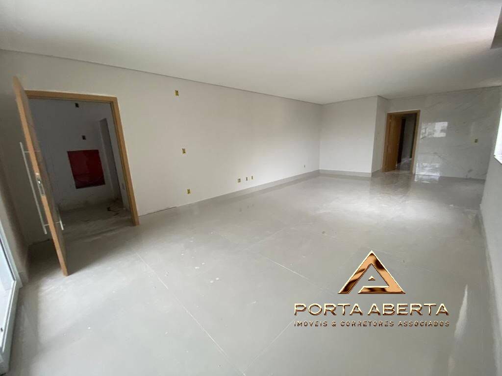 Apartamento à venda com 3 quartos, 151m² - Foto 4