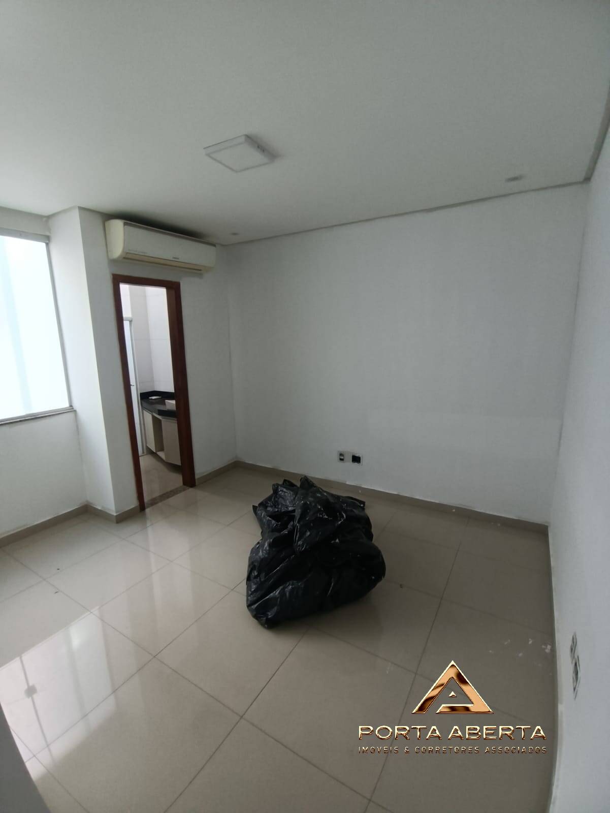 Apartamento à venda com 3 quartos, 90m² - Foto 9