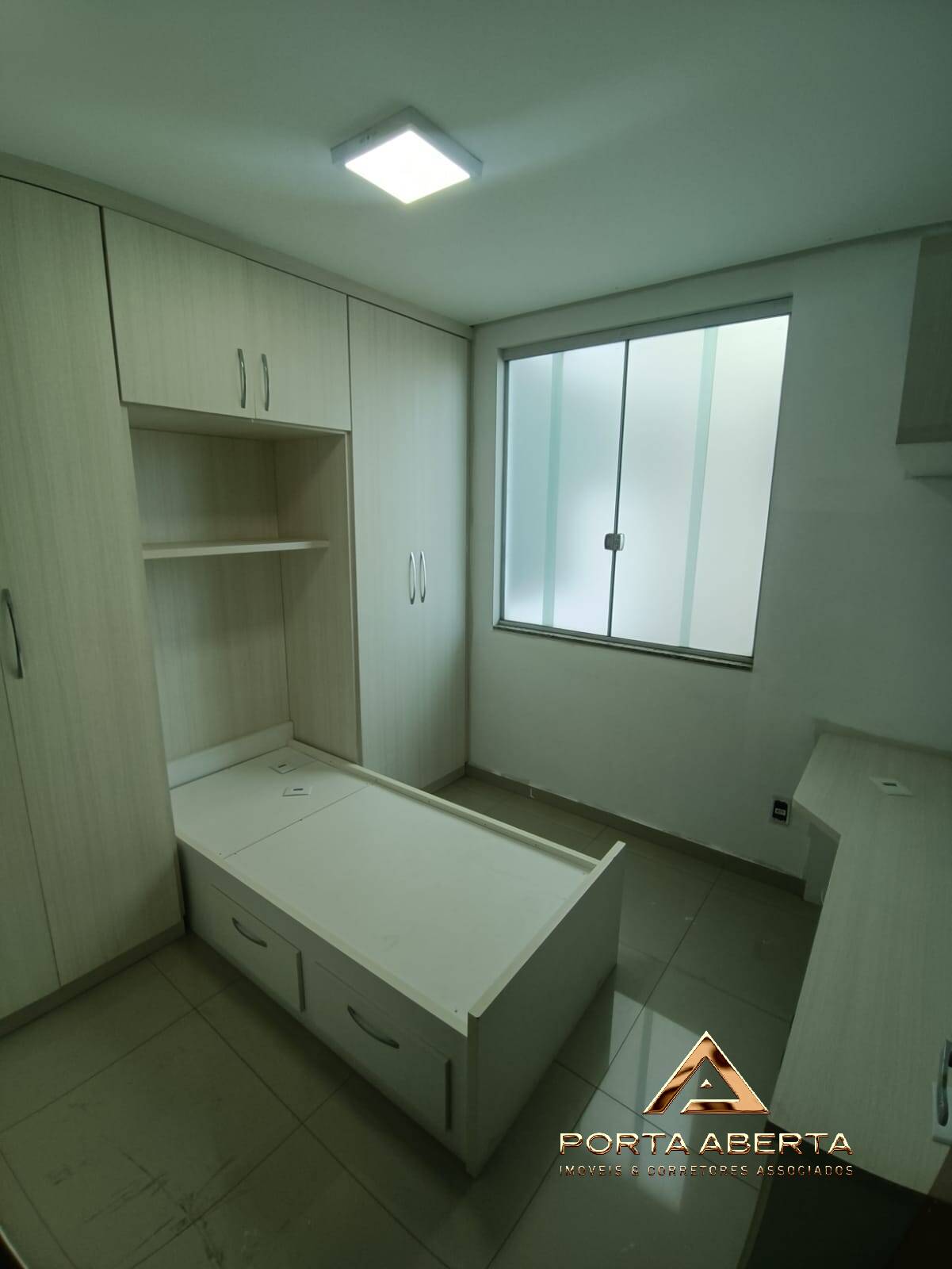 Apartamento à venda com 3 quartos, 90m² - Foto 7