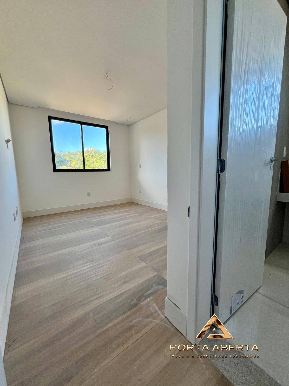 Apartamento à venda com 3 quartos, 105m² - Foto 11