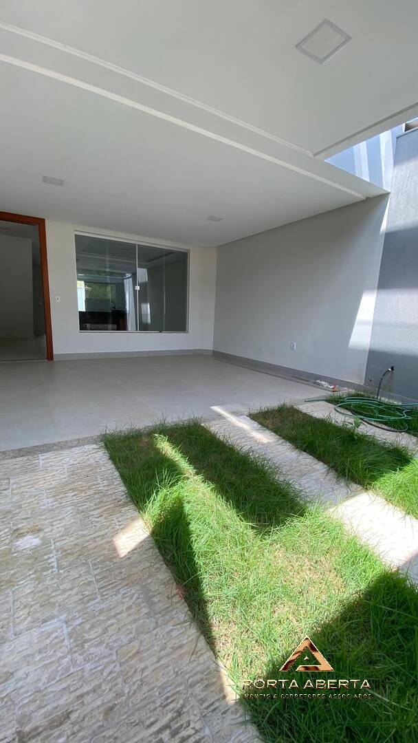 Casa à venda com 3 quartos, 162m² - Foto 2