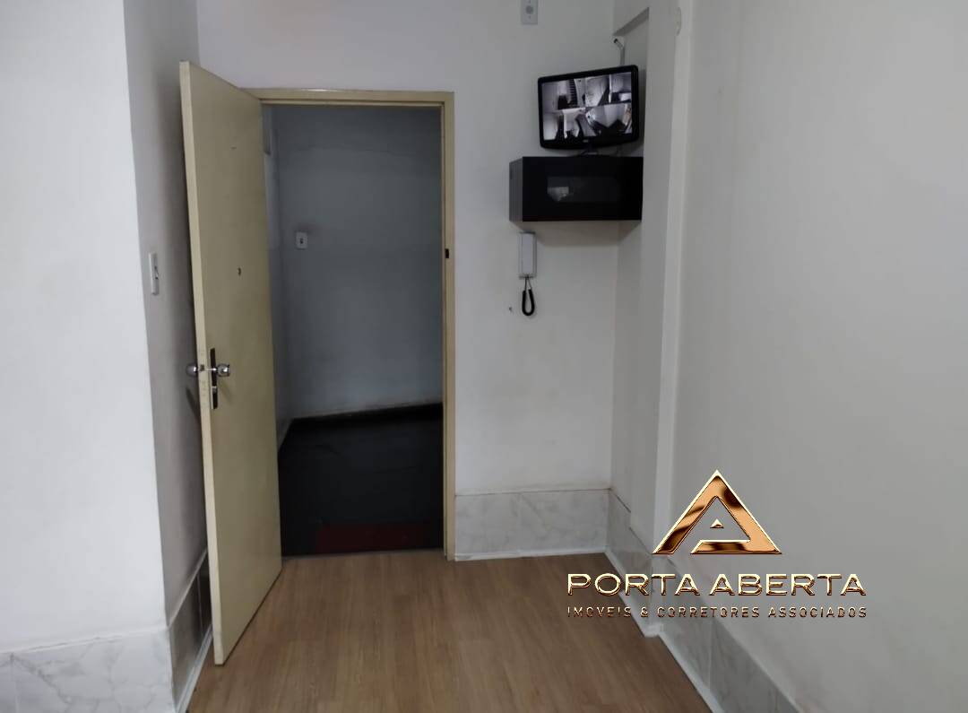 Apartamento à venda com 2 quartos, 80m² - Foto 3