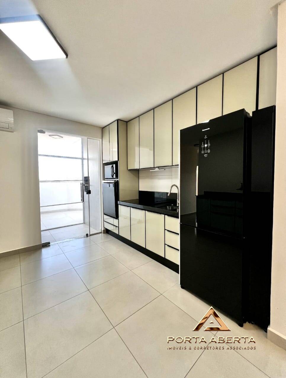 Apartamento à venda com 3 quartos, 141m² - Foto 7