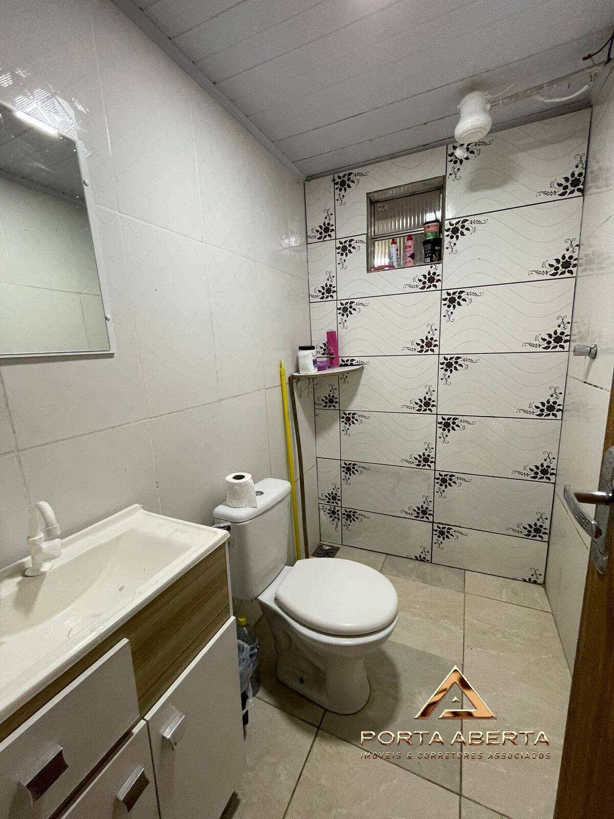 Casa à venda com 2 quartos, 150m² - Foto 8