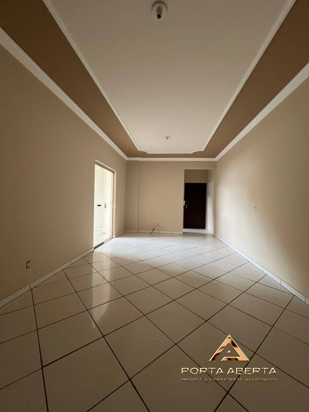 Apartamento à venda com 3 quartos, 130m² - Foto 1