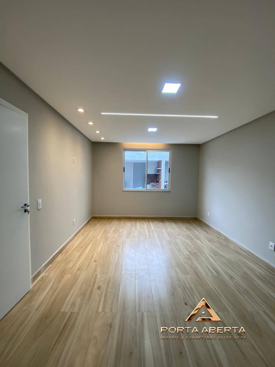 Casa à venda com 3 quartos, 300m² - Foto 9