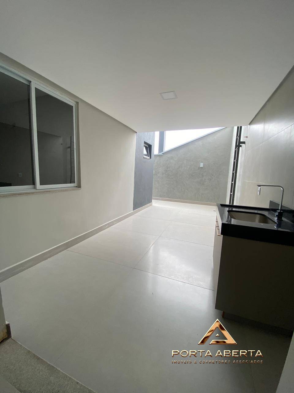 Casa à venda com 3 quartos, 300m² - Foto 11