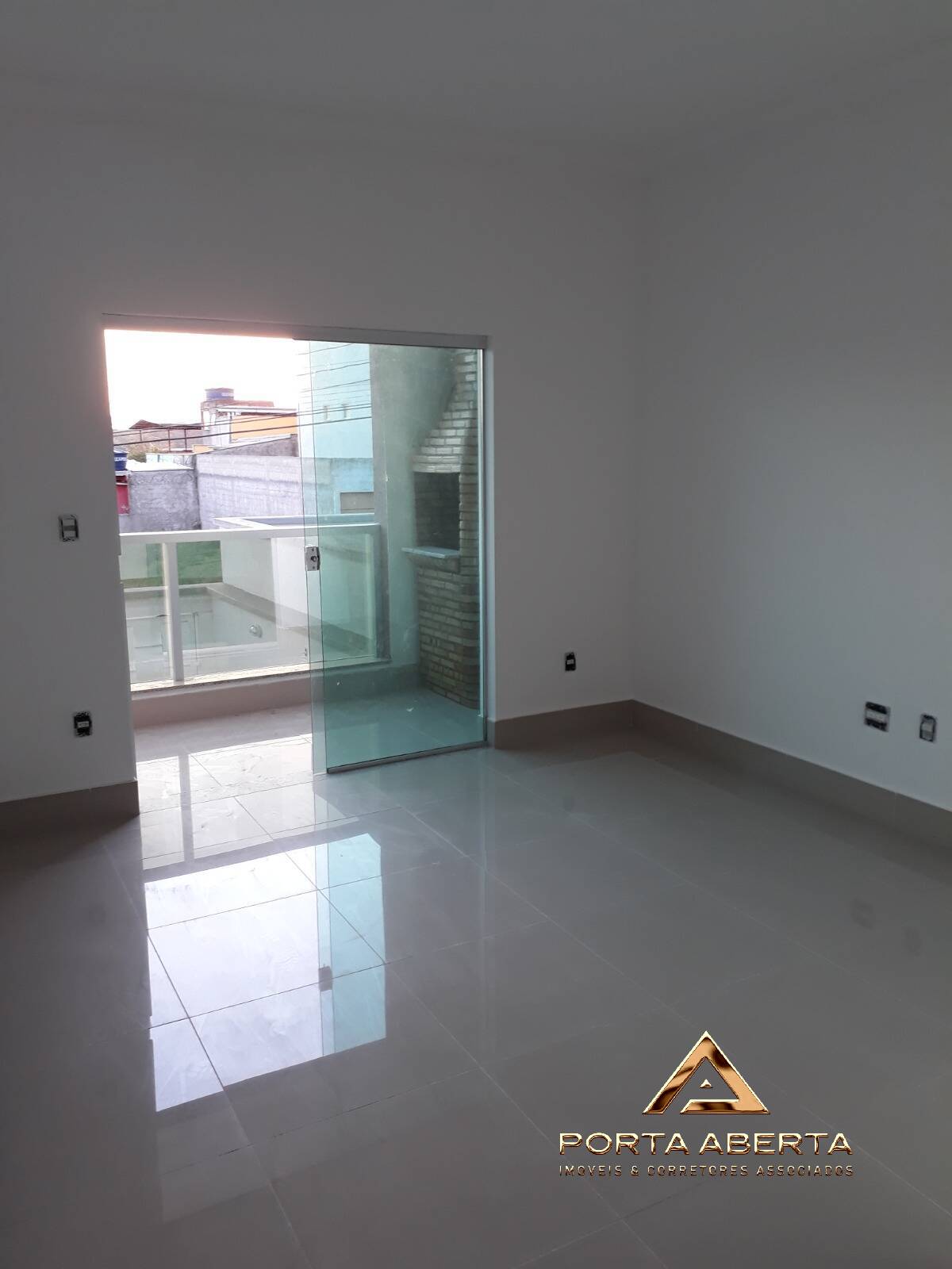 Casa à venda com 3 quartos, 140m² - Foto 4