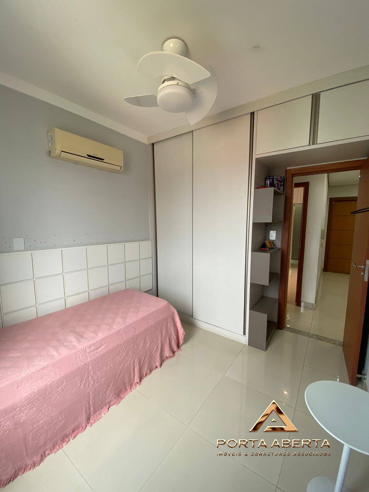 Apartamento à venda com 4 quartos, 220m² - Foto 6