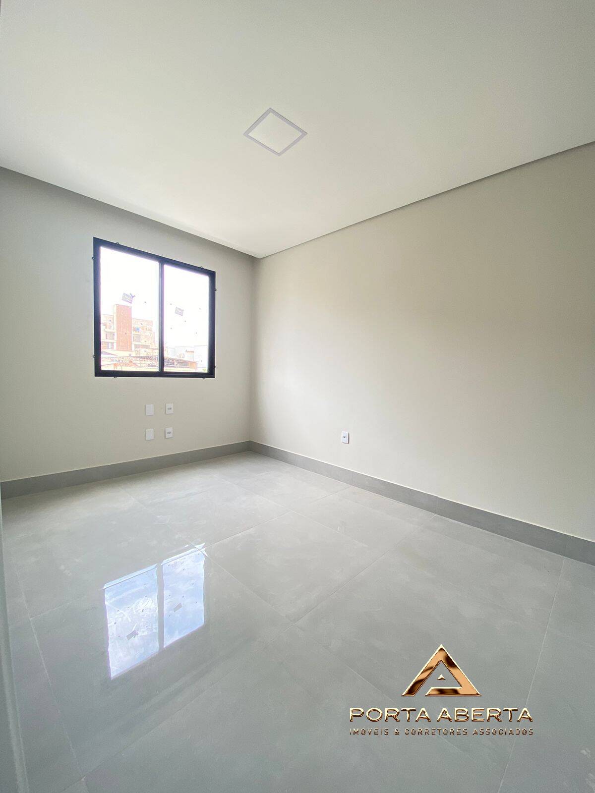 Apartamento à venda com 3 quartos, 105m² - Foto 11