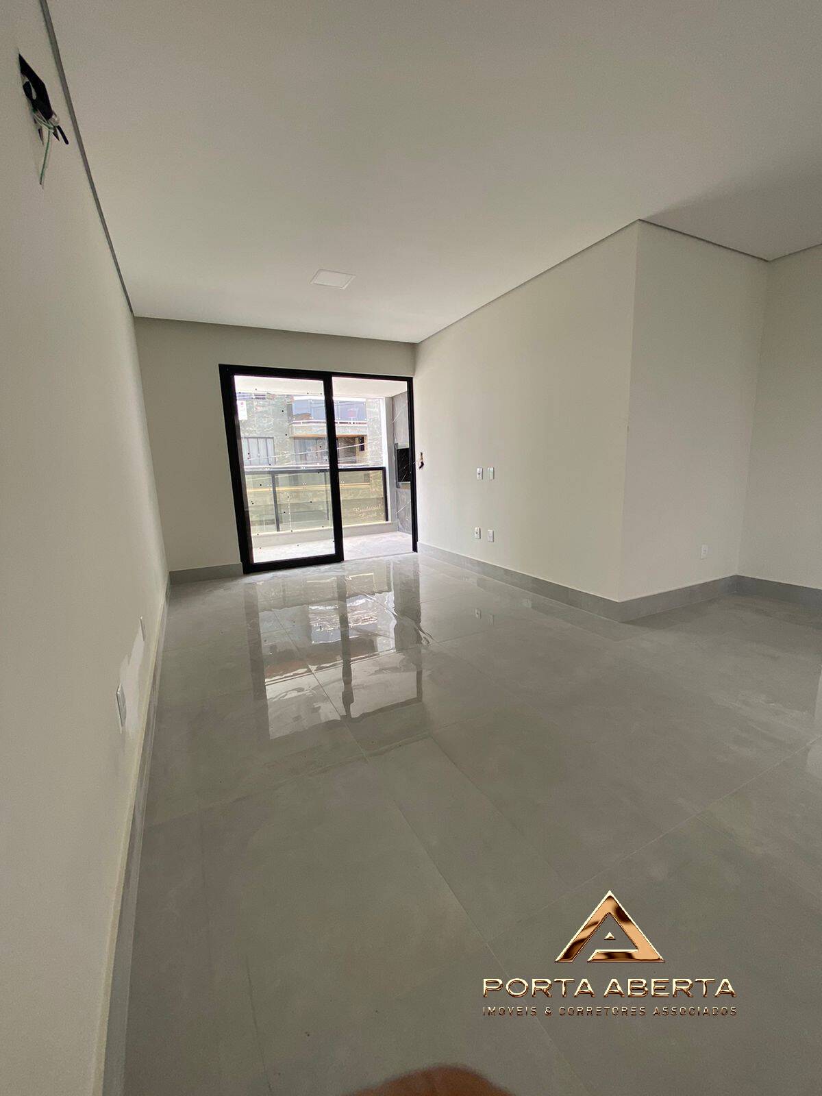 Apartamento à venda com 3 quartos, 105m² - Foto 6